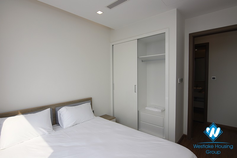 Modern 2-bedroom apartment with beautiful view in Vinhomes Metropolis
